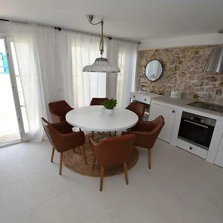 Villa Kuca Babe Stane Murter