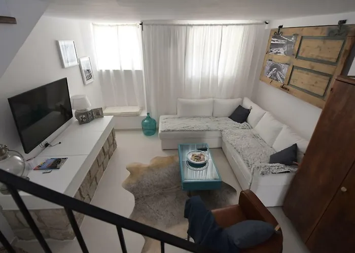 Vila Kuca Babe Stane *